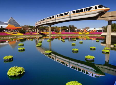 Disney World transportation monorail